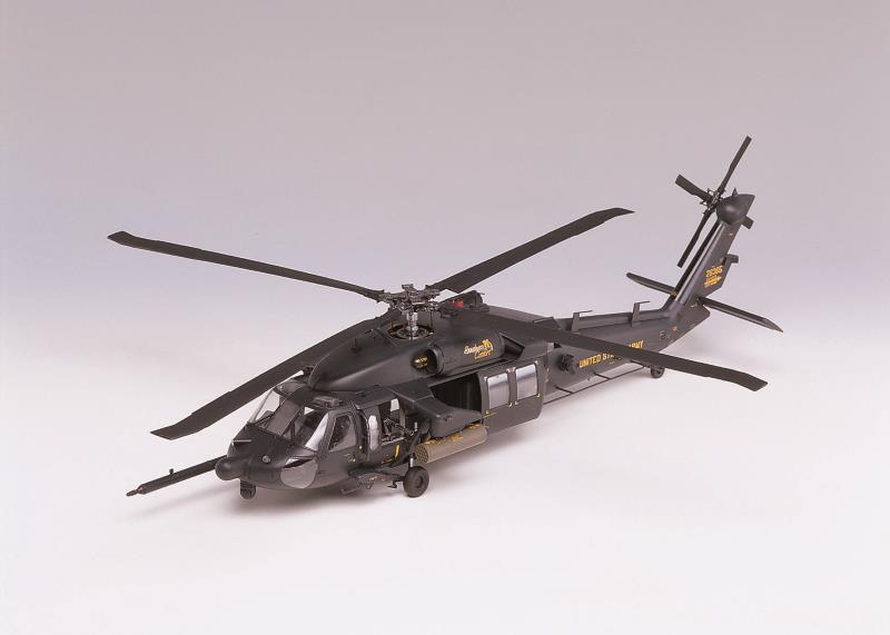 Academy 1/35 AH-60L DAP – image 1