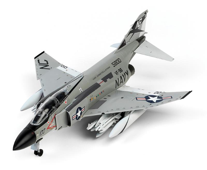 Academy 1/72 F-4J – image 1