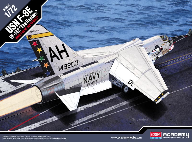Academy 1/72 USN F-8E VF-162 "THE HUNTERS" – image 1