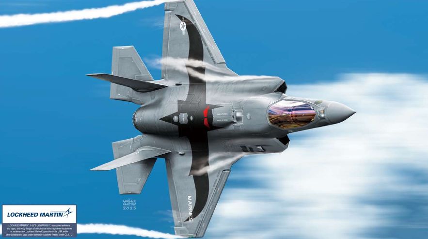 Academy 1/72 USMC F-35B Lightning II VMFA-242 "BATS" – image 1